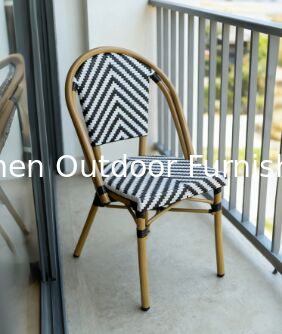 Silla de Bistro Francesa de Ratan de Aluminio de Bambú Cuadro Pintado Flechas de cebra con rayas Blanco Negro Silla de Exterior