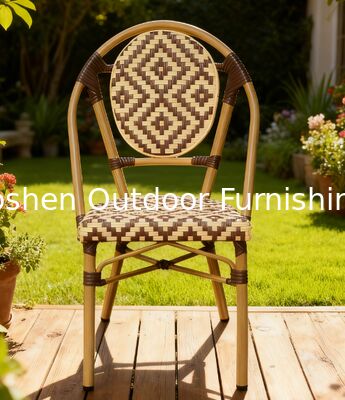 Silla de rotín de estilo parisino geométrico para comidas al aire libre Silla de patio de rayas marrones de chocolate