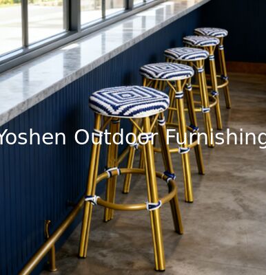 Taburetes de barra de mostrador de ratán para cafetería bistró francesa al aire libre para hoteles Taburete de bar al aire libre en azul marino y blanco