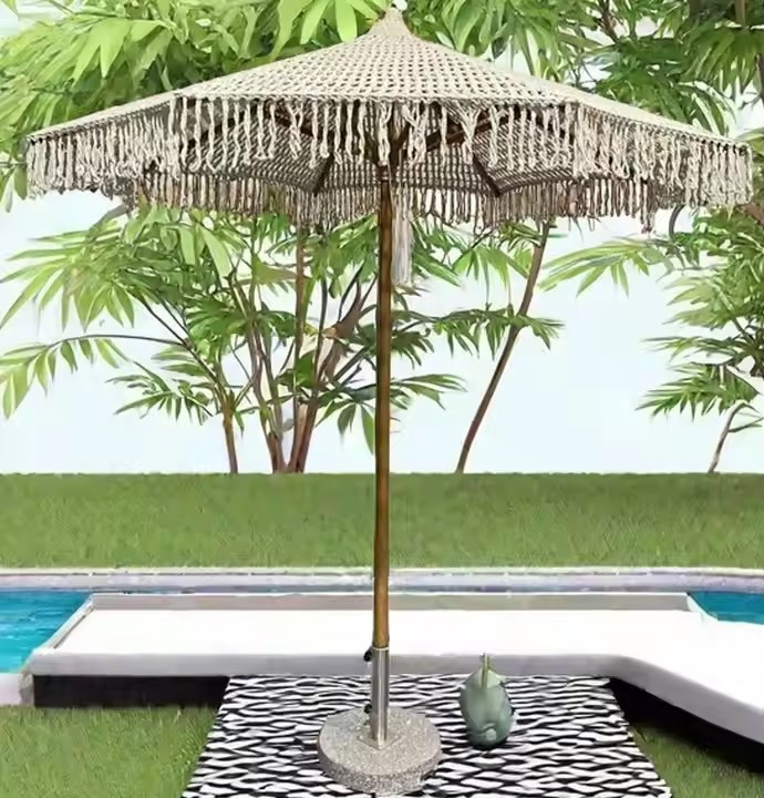 Sombrilla de playa bohemia con borlas y macramé para exteriores, sombrilla de playa con cuerda y polea para patio al aire libre de 9 pies