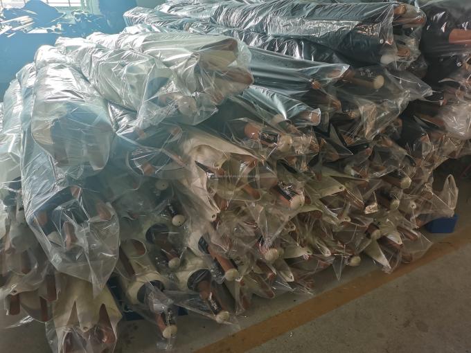 9 pies sintético sombrilla de la playa de paja 8 costillas plástico sombrilla de paja Tiki de arena de la playa de paja sombrilla con franjas 8