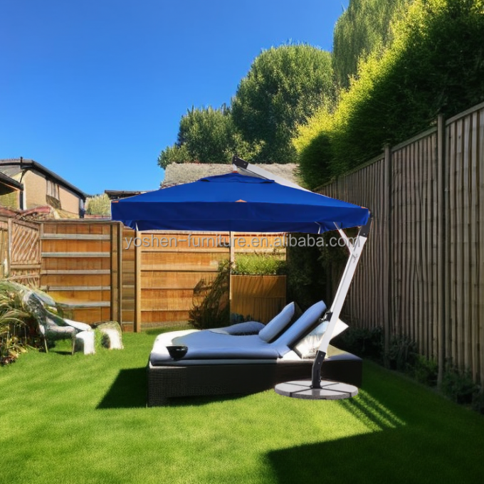 Piscina Patio Paraguas Jardín a prueba de agua Café Parasol Logotipo Personalizado Paraguas de playa de voladizo con franja 2